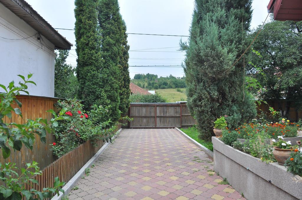 Pensiunea Casa Filoxenia Horezu Exteriér fotografie